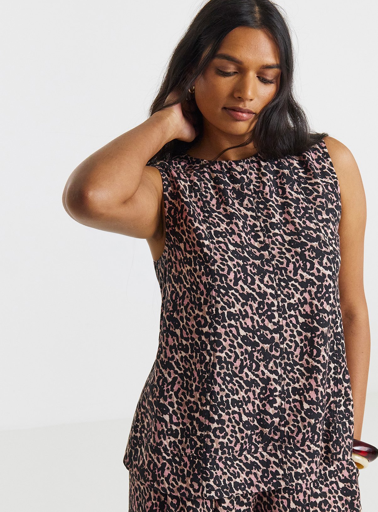SIMPLY BE Leopard Print Shell Vest With Linen 18 - Image 1 thumbnail